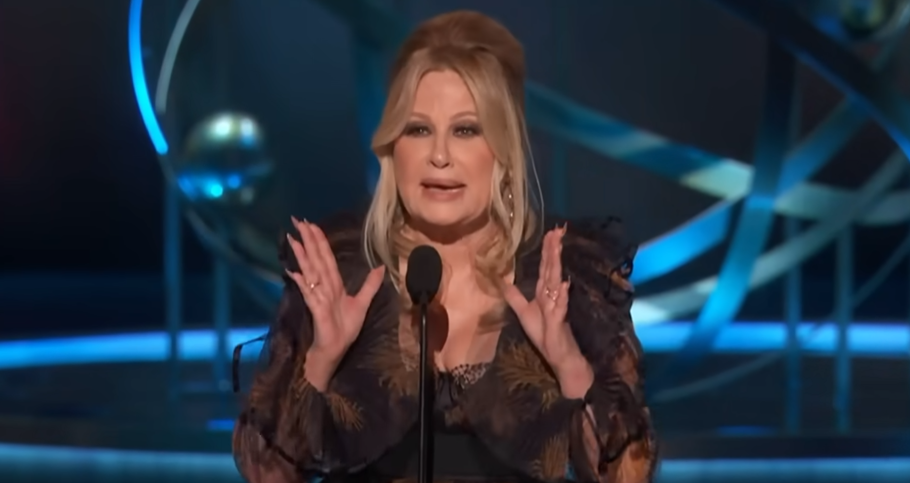 Jennifer Coolidge Thanks Evil Gays In Emmy Win Joe My God